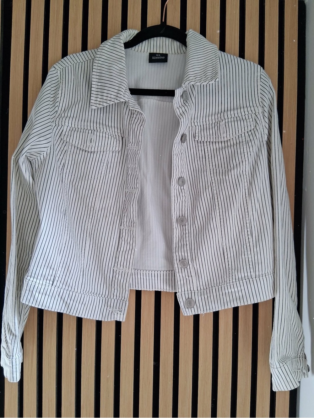 Striped Button-Front Women's Shirt Jacket - White/Black
